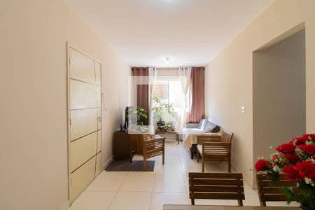 Sala de apartamento à venda com 3 quartos, 67m² em Jardim Cocaia, Guarulhos