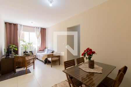 Sala de apartamento à venda com 3 quartos, 67m² em Jardim Cocaia, Guarulhos