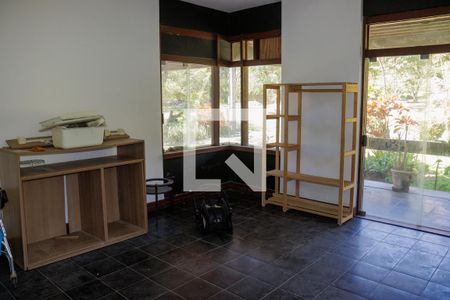 Casa de Condomínio à venda com 5 quartos, 550m² em Maria Paula, Niterói
