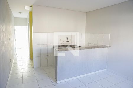 Sala - Cozinha de casa para alugar com 1 quarto, 40m² em Parque das Nações, Santo André