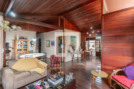 Sala de casa para alugar com 4 quartos, 209m² em Belvedere, Belo Horizonte