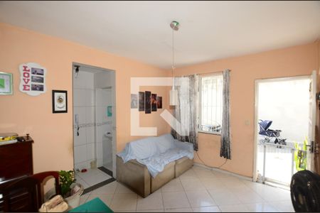 Sala de casa de condomínio para alugar com 2 quartos, 60m² em Váz Lobo, Rio de Janeiro
