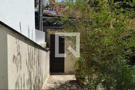 Casa à venda com 350m², 5 quartos e 6 vagasEntrada