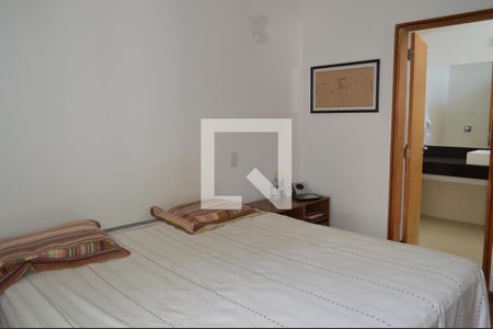 Casa à venda com 350m², 5 quartos e 6 vagasSuíte 1