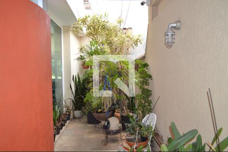 Casa à venda com 350m², 5 quartos e 6 vagasArea Externa