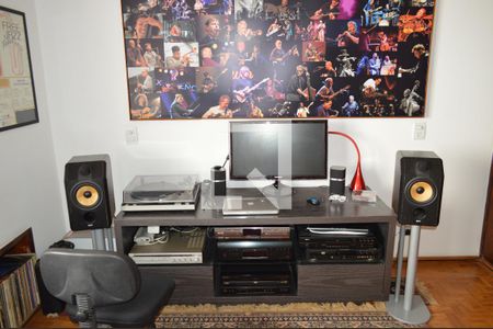 Casa à venda com 350m², 5 quartos e 6 vagasQuarto