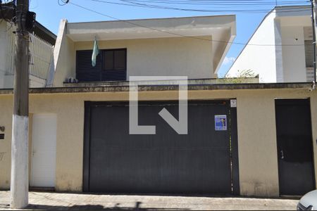 Casa à venda com 350m², 5 quartos e 6 vagasFachada + Plaqiomha