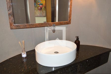 Casa à venda com 350m², 5 quartos e 6 vagasLavabo