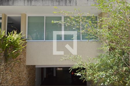 Casa à venda com 350m², 5 quartos e 6 vagasFachada