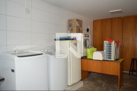 Casa à venda com 350m², 5 quartos e 6 vagasÁrea de Serviço