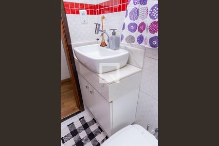 Casa à venda com 220m², 3 quartos e 6 vagas Casa à venda com 220m², 3 quartos e 6 vagasLavabo