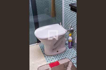 Casa à venda com 220m², 3 quartos e 6 vagas Casa à venda com 220m², 3 quartos e 6 vagasBanheiro Garagem