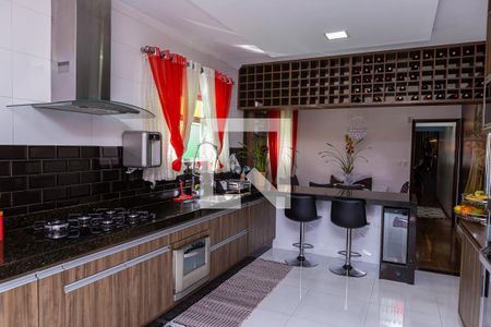 Casa à venda com 220m², 3 quartos e 6 vagas