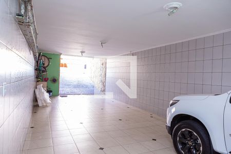 Casa à venda com 220m², 3 quartos e 6 vagas Casa à venda com 220m², 3 quartos e 6 vagasGaragem