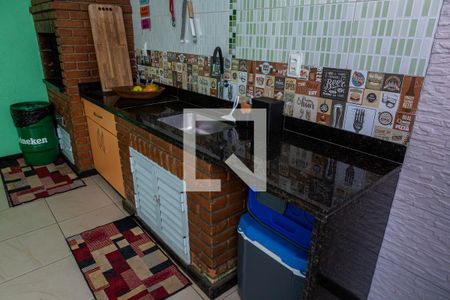 Casa à venda com 220m², 3 quartos e 6 vagas Casa à venda com 220m², 3 quartos e 6 vagasÁrea de Serviço