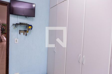 Casa à venda com 220m², 3 quartos e 6 vagas Casa à venda com 220m², 3 quartos e 6 vagasQuarto Garagem