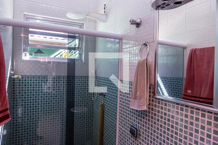 Casa à venda com 220m², 3 quartos e 6 vagas Casa à venda com 220m², 3 quartos e 6 vagasBanheiro Garagem