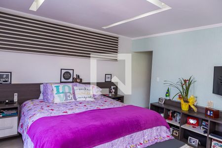 Casa à venda com 220m², 3 quartos e 6 vagas Casa à venda com 220m², 3 quartos e 6 vagasSuíte