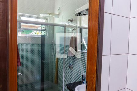 Casa à venda com 220m², 3 quartos e 6 vagas Casa à venda com 220m², 3 quartos e 6 vagasBanheiro Garagem