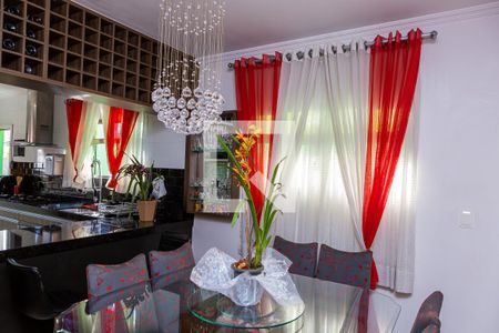 Casa à venda com 220m², 3 quartos e 6 vagas Casa à venda com 220m², 3 quartos e 6 vagasCozinha