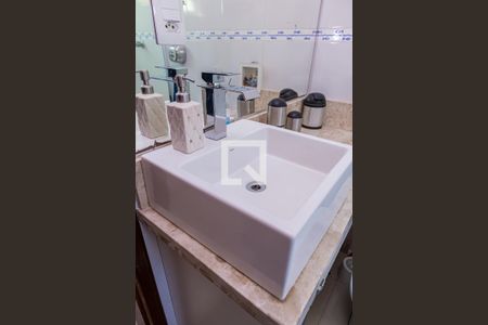 Casa à venda com 220m², 3 quartos e 6 vagas Casa à venda com 220m², 3 quartos e 6 vagasBanheiro da Suíte