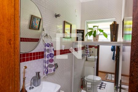 Casa à venda com 220m², 3 quartos e 6 vagas Casa à venda com 220m², 3 quartos e 6 vagasLavabo