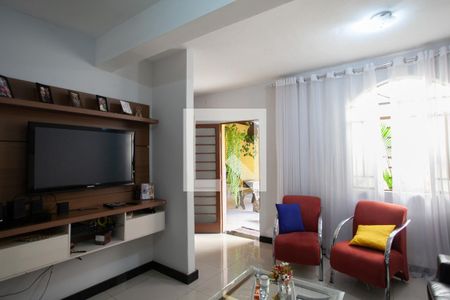 Sala de casa à venda com 4 quartos, 89m² em Santa Monica, Belo Horizonte