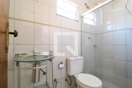 Casa à venda com 90m², 3 quartos e 2 vagasBanheiro Quarto 3 (suíte) 