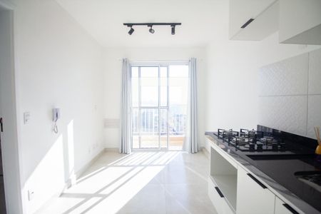 sala / cozinha de apartamento para alugar com 1 quarto, 29m² em Parque Vitoria, São Paulo