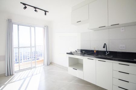 sala / cozinha de apartamento para alugar com 1 quarto, 29m² em Parque Vitoria, São Paulo