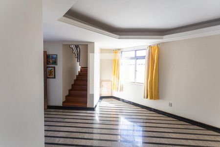 Casa à venda com 460m², 5 quartos e 3 vagasCopa