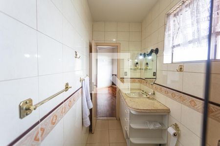 Casa à venda com 460m², 5 quartos e 3 vagasBanheiro da Suíte 1