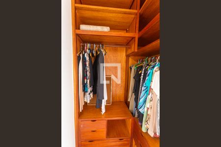 Casa à venda com 460m², 5 quartos e 3 vagasCloset da Suíte 3