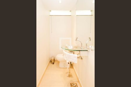 Apartamento à venda com 160m², 4 quartos e 2 vagas Apartamento à venda com 160m², 4 quartos e 2 vagasBanheiro