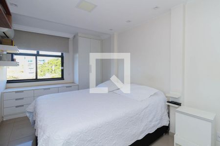 Apartamento à venda com 160m², 4 quartos e 2 vagas Apartamento à venda com 160m², 4 quartos e 2 vagasQuarto 2