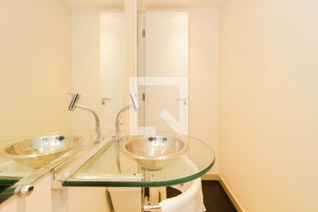 Apartamento à venda com 160m², 4 quartos e 2 vagas Apartamento à venda com 160m², 4 quartos e 2 vagasBanheiro