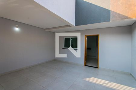 Casa à venda com 85m², 2 quartos e 2 vagasGaragem