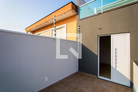 Casa à venda com 85m², 2 quartos e 2 vagasVaranda do quarto 1
