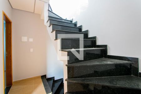 Casa à venda com 85m², 2 quartos e 2 vagasCorredor