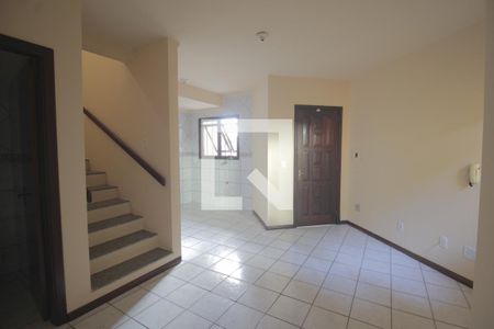 Sala de casa de condomínio à venda com 1 quarto, 65m² em São José, Canoas