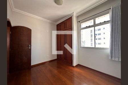 Apartamento para alugar com 222m², 5 quartos e 2 vagas Apartamento para alugar com 222m², 5 quartos e 2 vagasQuarto 1