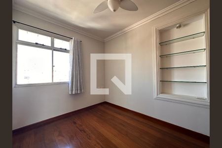 Apartamento para alugar com 222m², 5 quartos e 2 vagas Apartamento para alugar com 222m², 5 quartos e 2 vagasQuarto 2