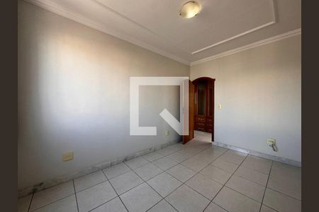 Apartamento para alugar com 222m², 5 quartos e 2 vagas Apartamento para alugar com 222m², 5 quartos e 2 vagasQuarto 3