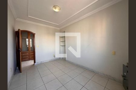 Apartamento para alugar com 222m², 5 quartos e 2 vagas Apartamento para alugar com 222m², 5 quartos e 2 vagasQuarto 3