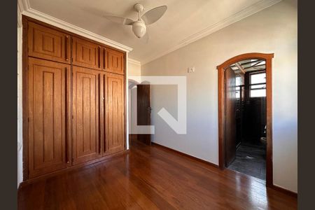 Apartamento para alugar com 222m², 5 quartos e 2 vagas Apartamento para alugar com 222m², 5 quartos e 2 vagasQuarto 3