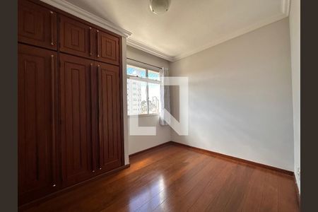 Apartamento para alugar com 222m², 5 quartos e 2 vagas Apartamento para alugar com 222m², 5 quartos e 2 vagasQuarto 1