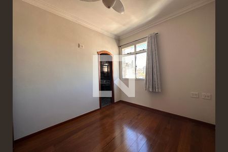 Apartamento para alugar com 222m², 5 quartos e 2 vagas Apartamento para alugar com 222m², 5 quartos e 2 vagasQuarto 2