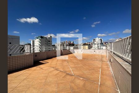 Apartamento para alugar com 222m², 5 quartos e 2 vagas