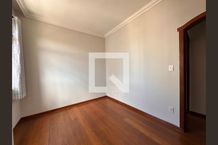 Apartamento para alugar com 222m², 5 quartos e 2 vagas Apartamento para alugar com 222m², 5 quartos e 2 vagasQuarto 2