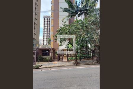 Apartamento à venda com 96m², 3 quartos e 2 vagasFachada